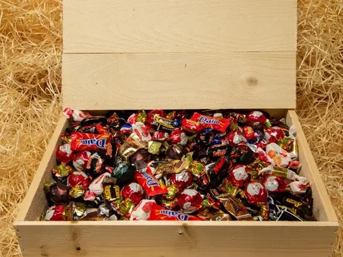 Godislådan 3 kg med inslaget godis